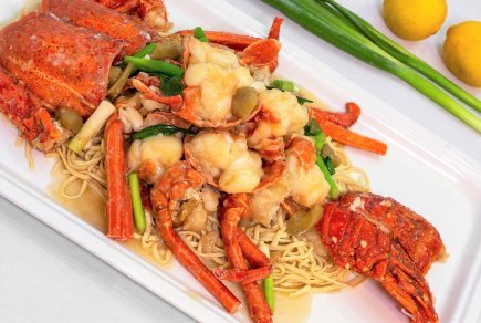 Cooked Live Lobster (1.8-2kg) - 熟活龙虾 (1.8-2kg)
